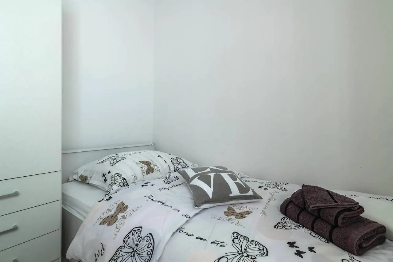 بولا Apartment Petra